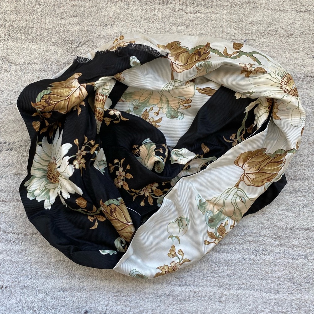 Oscar de la Renta Silk printed scarf